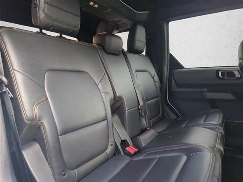 Used 2023 Ford Bronco Badlands image 24
