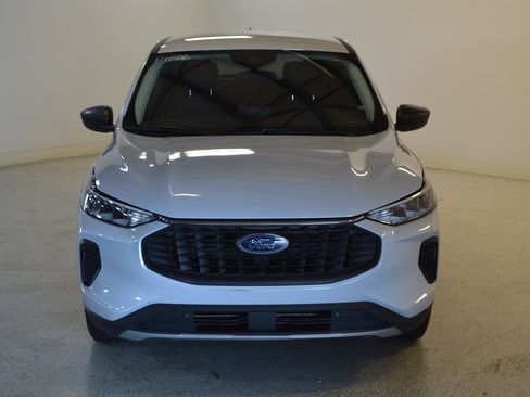 Used 2025 Ford Escape Active AWD/4WD image 8