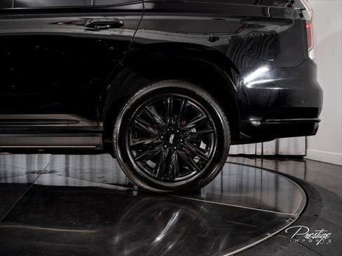 Used 2022 Cadillac Escalade Sport w/ Touring Package AWD/4WD image 8