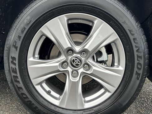 New 2025 Toyota RAV4 XLE image 27