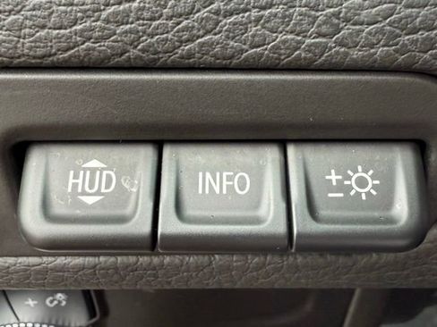 Used 2023 GMC Yukon XL Denali image 43