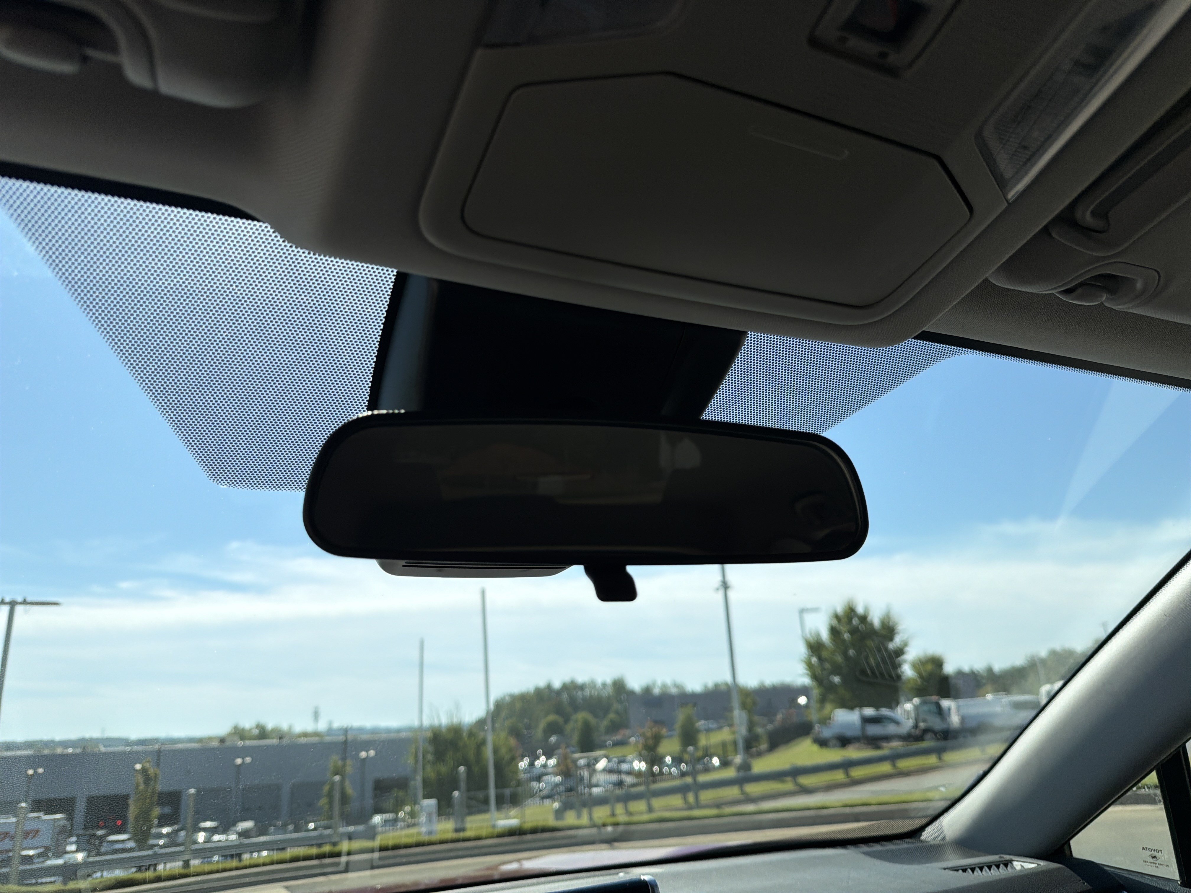 Used 2025 Toyota RAV4 XLE FWD image 28