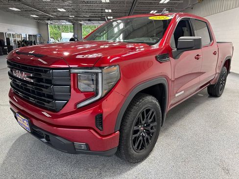 Used 2024 GMC Sierra 1500 Elevation AWD/4WD image 3