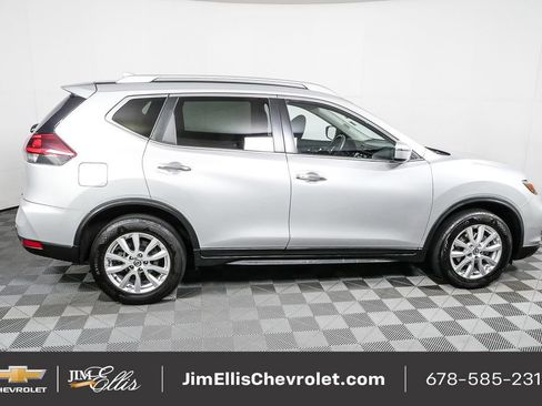 Used 2020 Nissan Rogue SV image 27