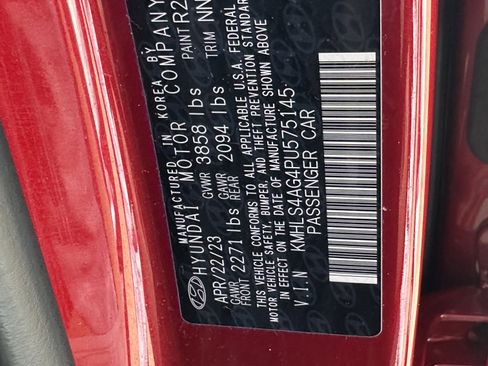 Used 2023 Hyundai Elantra SEL w/ Convenience Package image 30