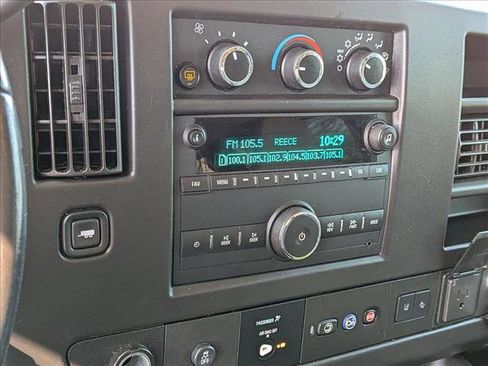 Used 2019 Chevrolet Express 3500 LT w/ LT Preferred Equipment Group image 5