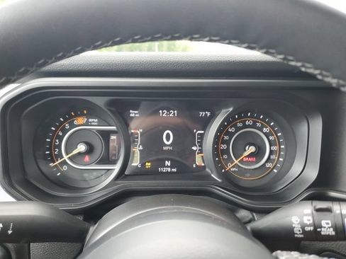 Used 2025 Jeep Wrangler Sport AWD/4WD image 25
