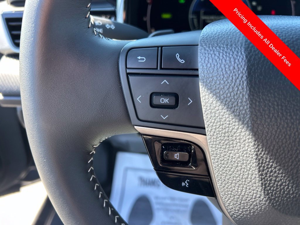 Used 2026 Toyota Camry SE FWD image 7