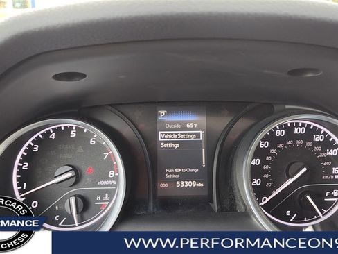 Used 2018 Toyota Camry SE image 18