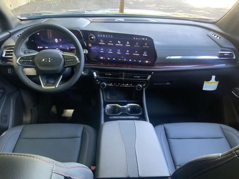 New 2026 Chevrolet Traverse Z71 w/ Driver Confidence Package image 19