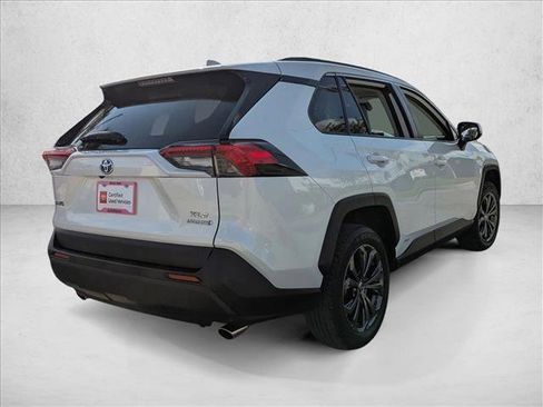 Certified 2022 Toyota RAV4 XLE Premium image 5
