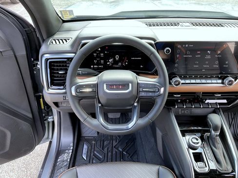 New 2026 GMC Canyon AT4 w/ AT4 Premium Package AWD/4WD image 11