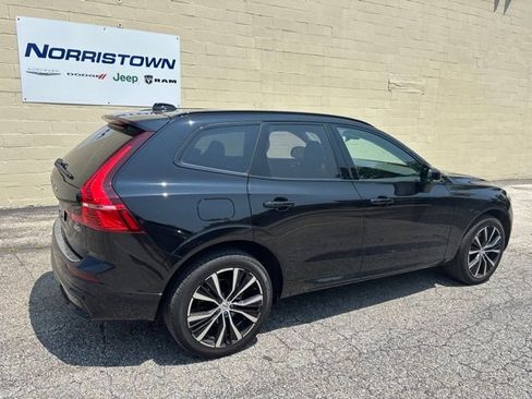 Used 2025 Volvo XC60 B5 Plus w/ Protection Package Premier AWD/4WD image 3