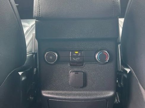 Used 2016 Ford Explorer XLT w/ Equipment Group 202A FWD image 26