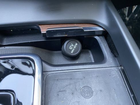 Used 2022 Volvo S60 B5 Momentum w/ Premium Package image 35