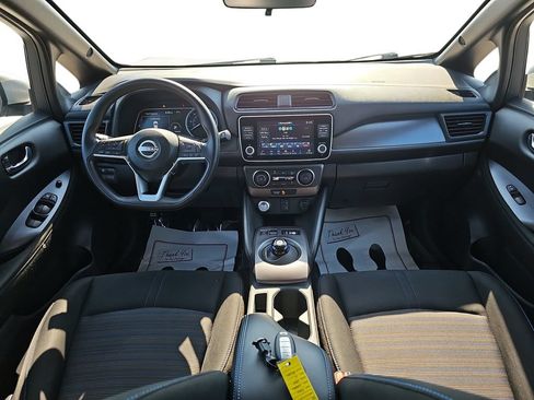 Used 2025 Nissan Leaf S FWD image 13