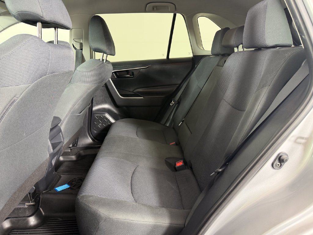 Used 2019 Toyota RAV4 LE w/ All Weather Liner Package AWD/4WD image 18