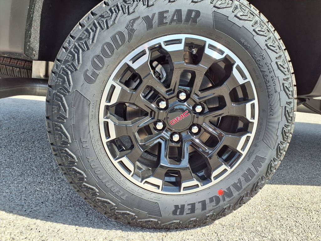 New 2026 GMC Canyon AT4 AWD/4WD image 24