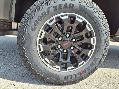 New 2026 GMC Canyon AT4 image 24