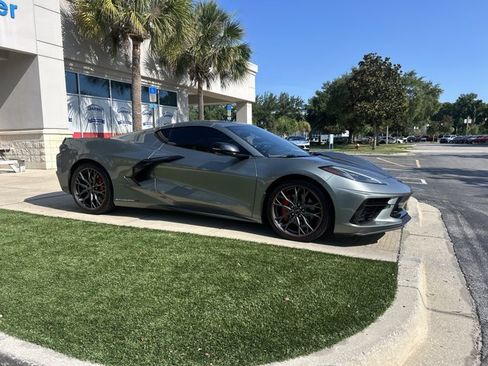 Used 2023 Chevrolet Corvette Stingray Coupe RWD image 2