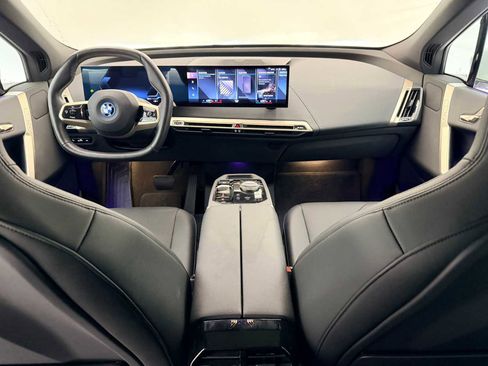 Used 2023 BMW iX xDrive50 w/ Sport Package image 15