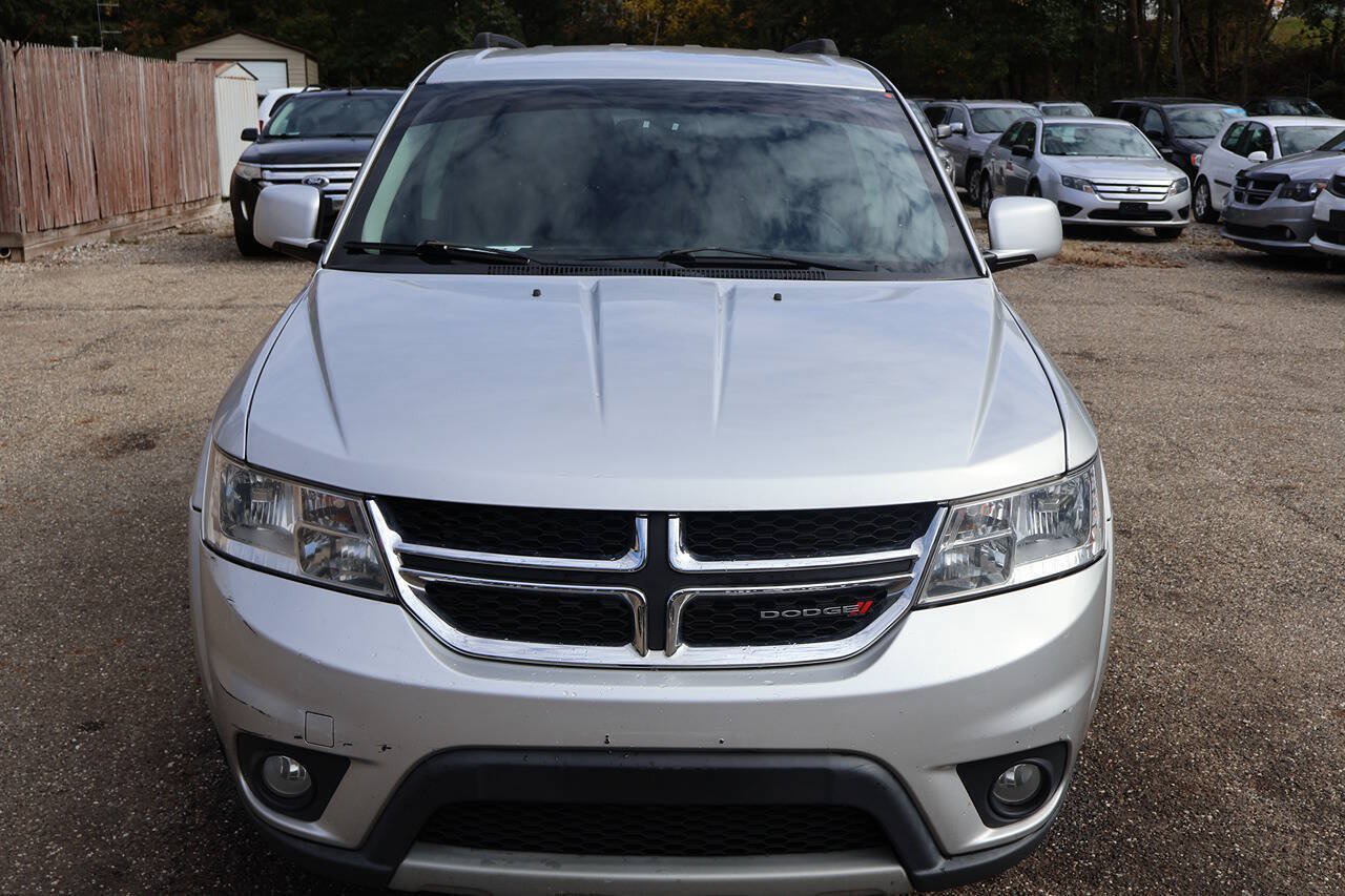 Used 2014 Dodge Journey SXT FWD image 2