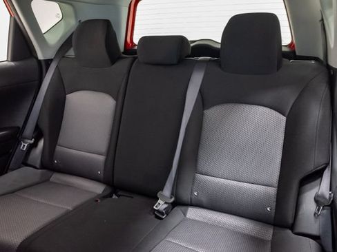 Used 2025 Kia Soul LX w/ LX Technology Package FWD image 23