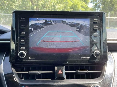 Used 2022 Toyota Corolla LE FWD image 30