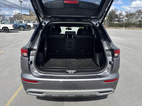 Used 2022 Mitsubishi Outlander SE AWD/4WD image 5