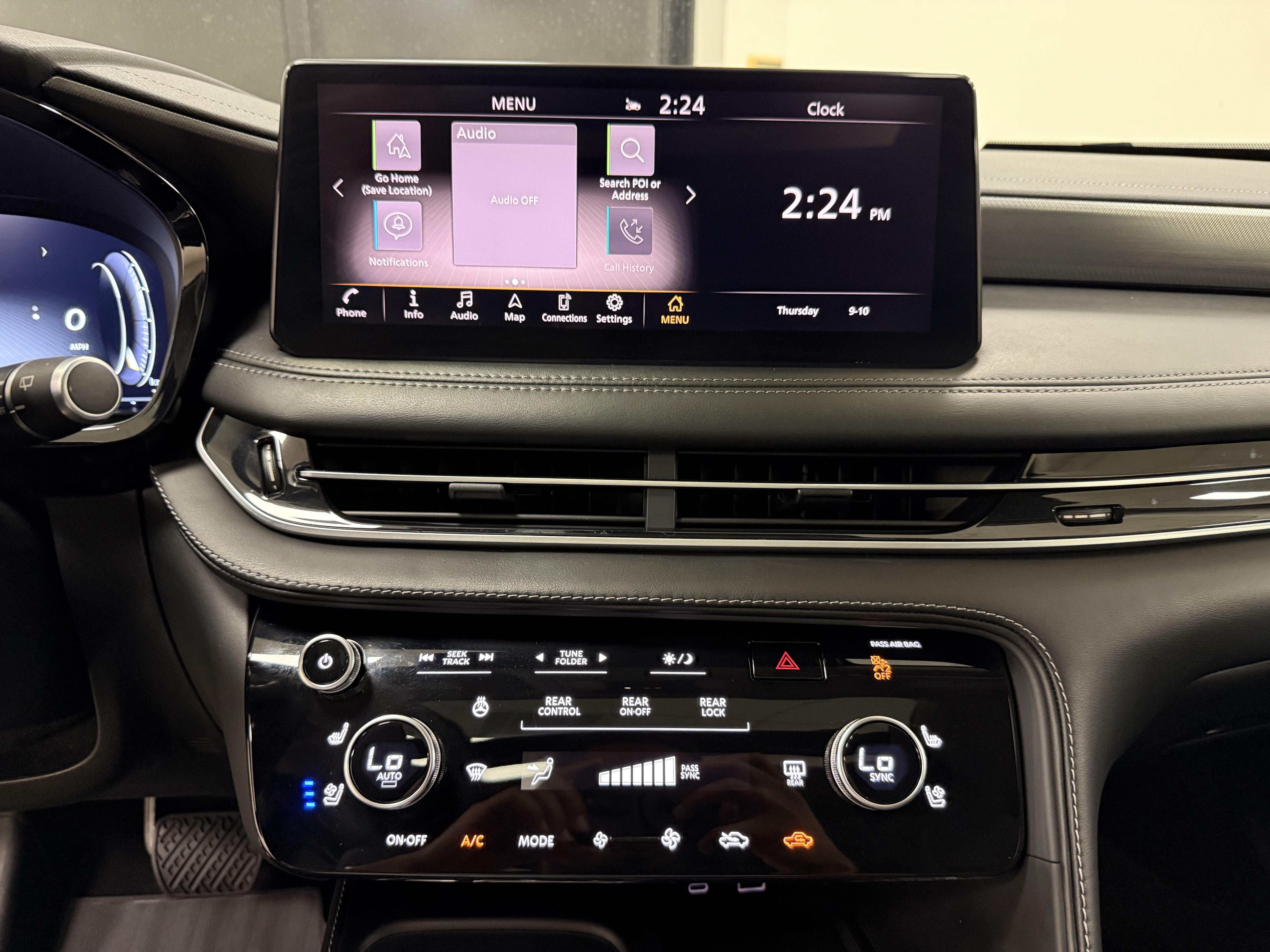 Certified 2024 INFINITI QX60 Luxe w/ Performance Audio Package FWD image 22