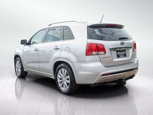 Used 2013 Kia Sorento SX w/ SX Premium Pkg FWD image 3