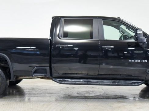 Used 2024 Chevrolet Silverado 2500 Custom w/ Custom Value Package image 10