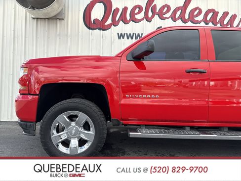 Used 2018 Chevrolet Silverado 1500 Custom w/ Custom Value Package image 5