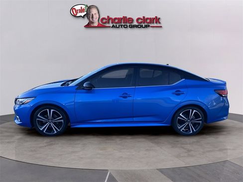 Used 2023 Nissan Sentra SR w/ SR Premium Package image 3