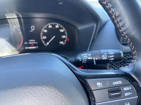 Used 2025 Honda HR-V Sport image 39