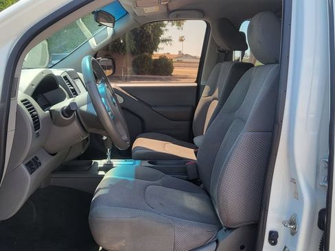 Used 2019 Nissan Frontier SV RWD image 25