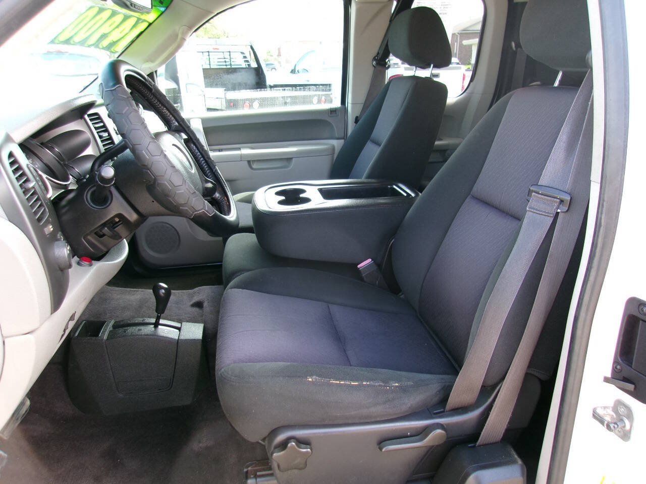 Used 2013 Chevrolet Silverado 2500 W/T AWD/4WD image 16