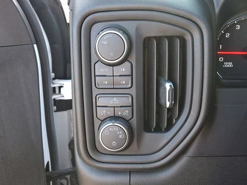 Used 2020 Chevrolet Silverado 1500 Custom Trail Boss w/ Custom Convenience Package AWD/4WD image 34