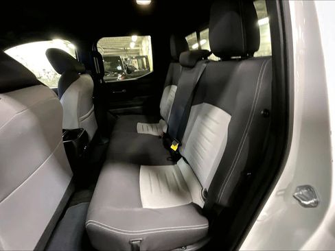 Used 2024 Toyota Tacoma TRD Sport w/ TRD Sport Upgrade Package image 19