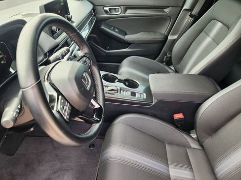 Used 2025 Honda Civic Sport image 12