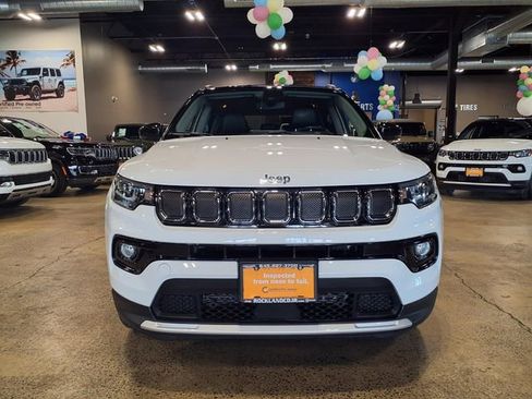 Used 2022 Jeep Compass Limited AWD/4WD image 3