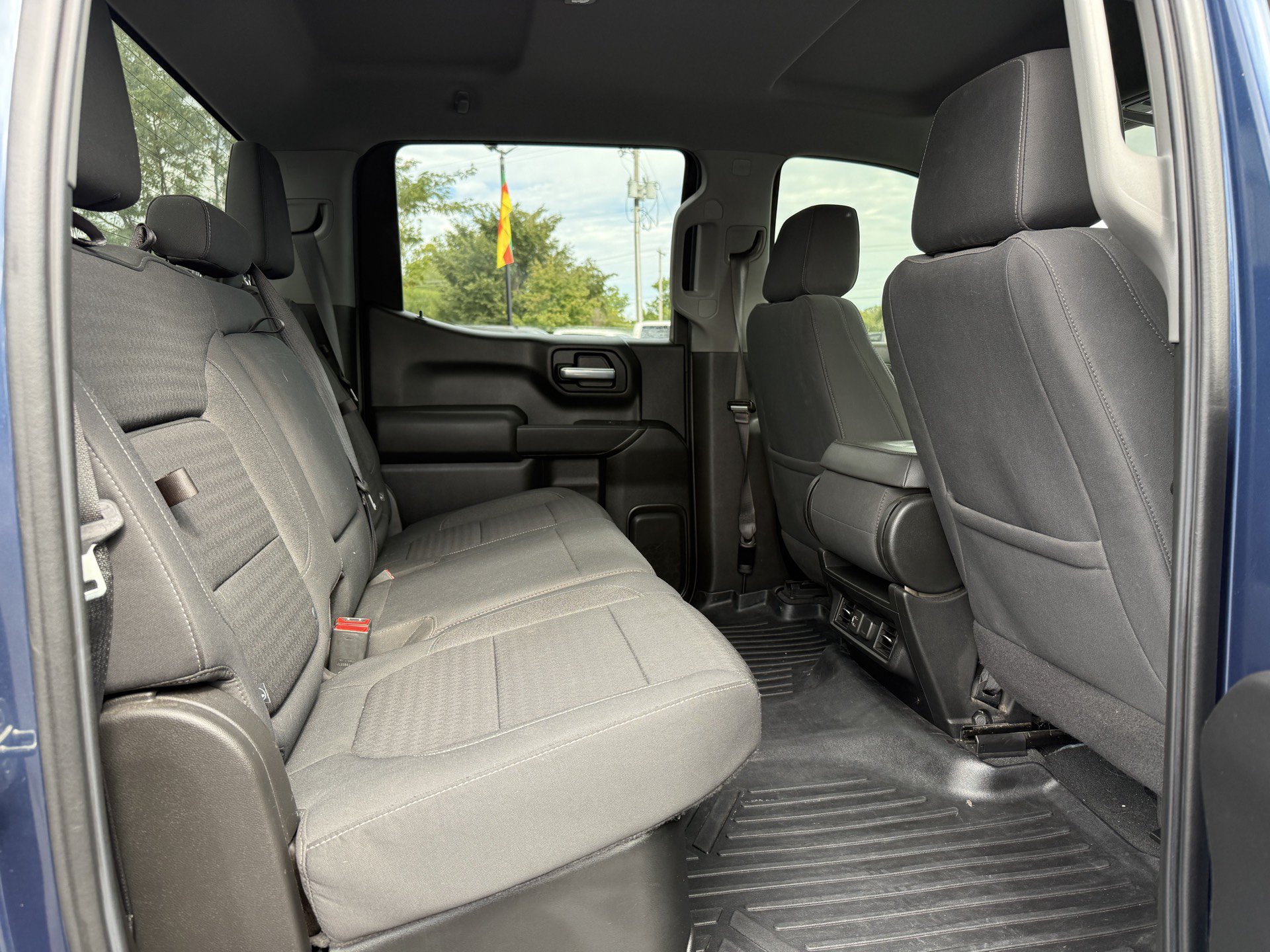Used 2021 Chevrolet Silverado 1500 LT w/ Z71 Off-Road Package AWD/4WD image 22
