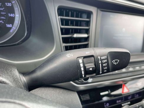 Used 2020 Hyundai Elantra SEL w/ Cargo Package (C1) FWD image 23