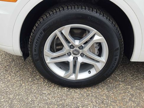 Used 2018 Audi Q5 2.0T Premium w/ Convenience Package image 2