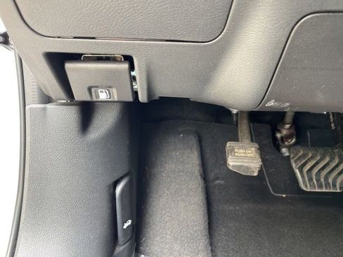 Used 2020 Nissan Sentra SV FWD image 15