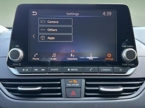 Certified 2025 Nissan Altima 2.5 S FWD image 24