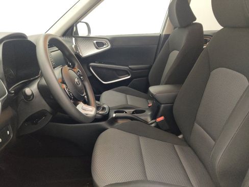 Used 2021 Kia Soul LX FWD image 17
