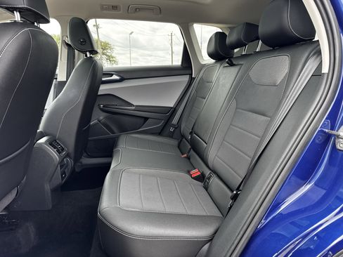 Used 2024 Volkswagen Taos SE image 30