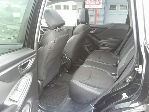 Used 2021 Subaru Forester Premium image 19