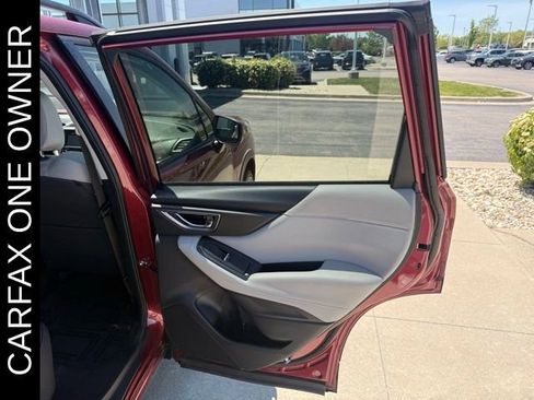 Used 2019 Subaru Forester Premium w/ All-Weather Package AWD/4WD image 18